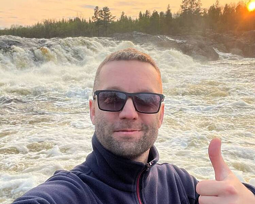 Антон Петров