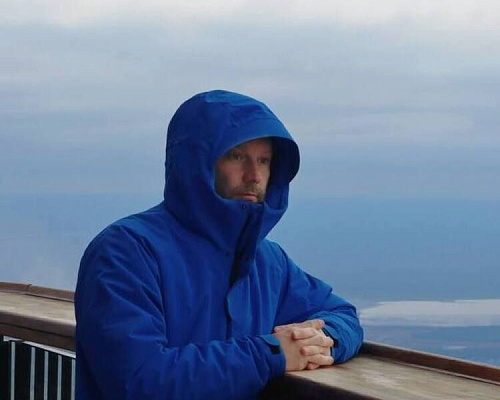 Антон Петров